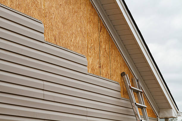 Professional Wood Siding technician working in Clarkston, GA